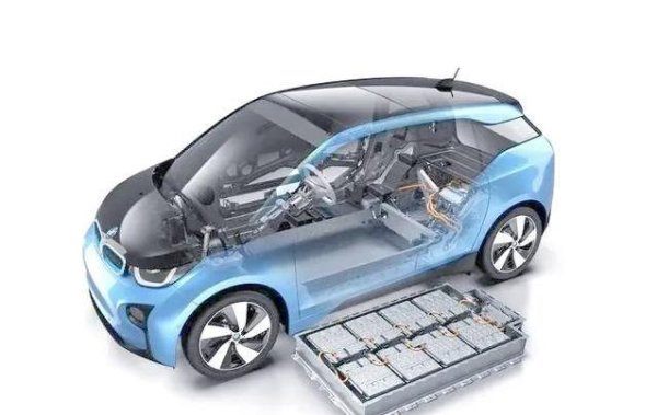 高亿管理 花50万买豪车，智驾频掉线，底盘还散架？